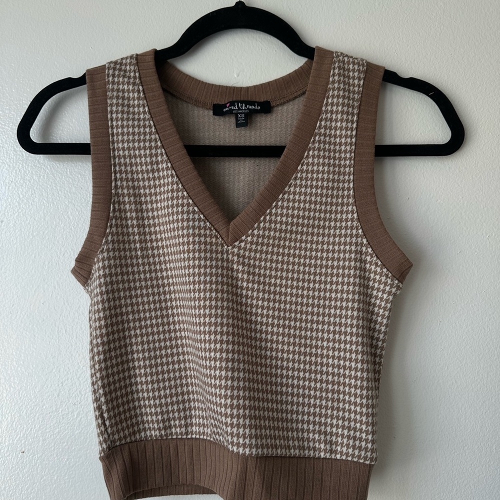 Mixed Threads Brown Houndstooth Knit Vest, XS